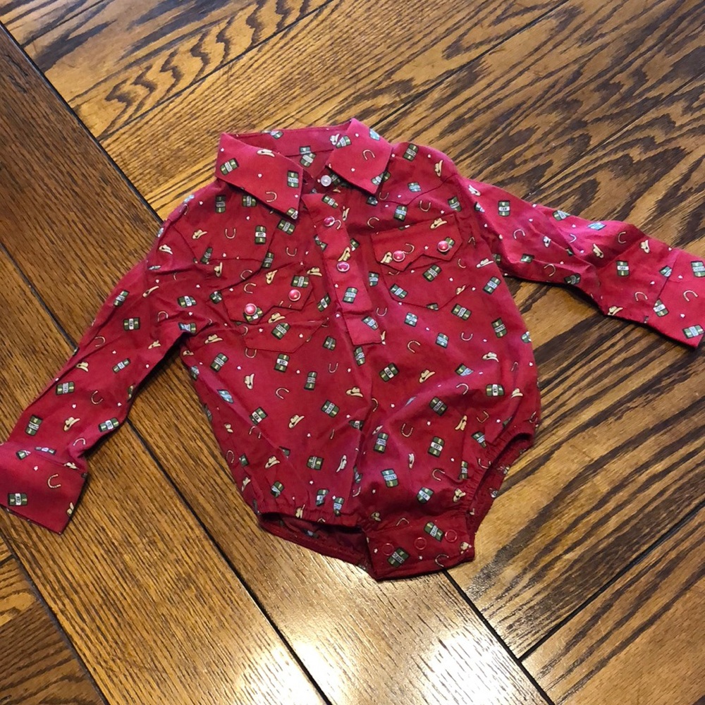 🎈Wrangler pearl snap button onesie